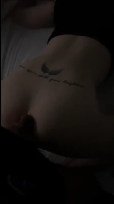 귀엽게 다듬어진 보지털만 보인다